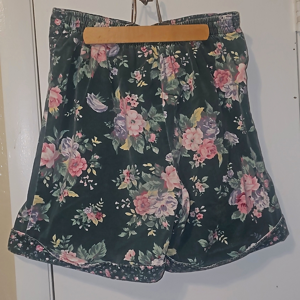 Vintage denim floral shorts